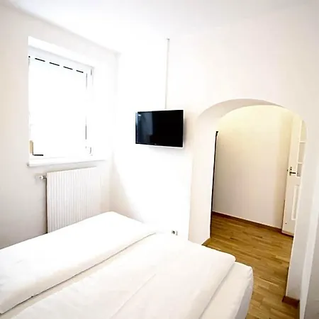 Smarthotel Schmid - Restaurant & Bar Inhouse - Naehe Schlossteich 호텔