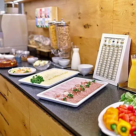 Smarthotel Schmid - Restaurant & Bar Inhouse - Naehe Schlossteich *