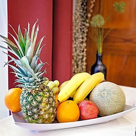 Smarthotel Schmid - Restaurant & Bar Inhouse - Naehe Schlossteich * ניוסטיפט אים סטובאיטל