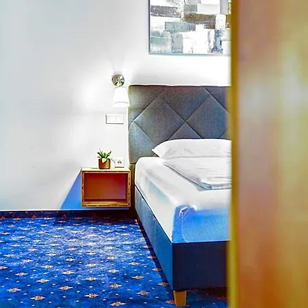 Smarthotel Schmid - Restaurant & Bar Inhouse - Naehe Schlossteich 호텔