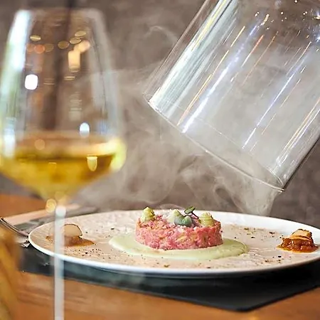 Smarthotel Schmid - Restaurant & Bar Inhouse - Naehe Schlossteich * 노이스티프트임스튀바이탈